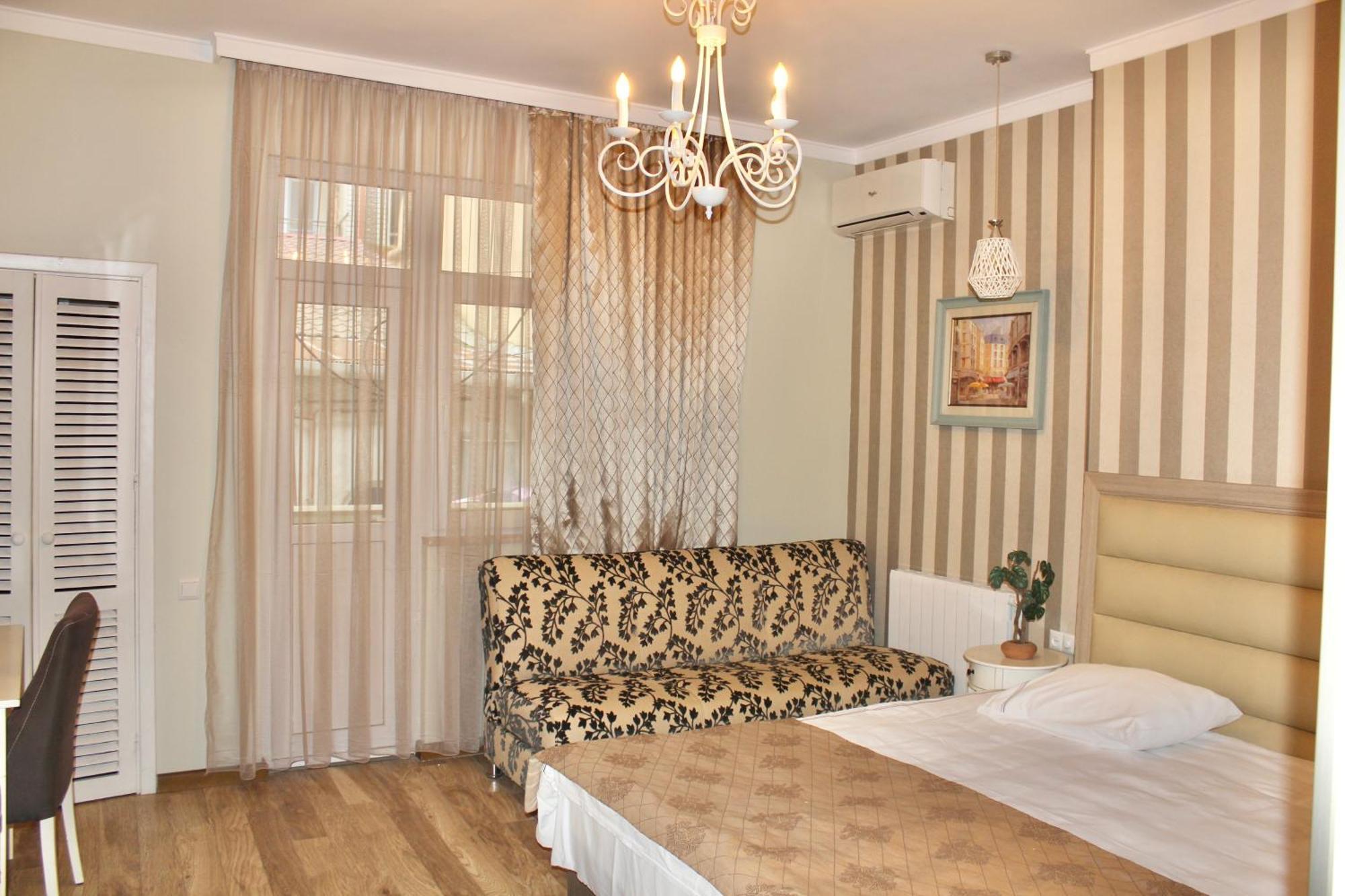 Luxor Gardens Hotel Batumi Phòng bức ảnh