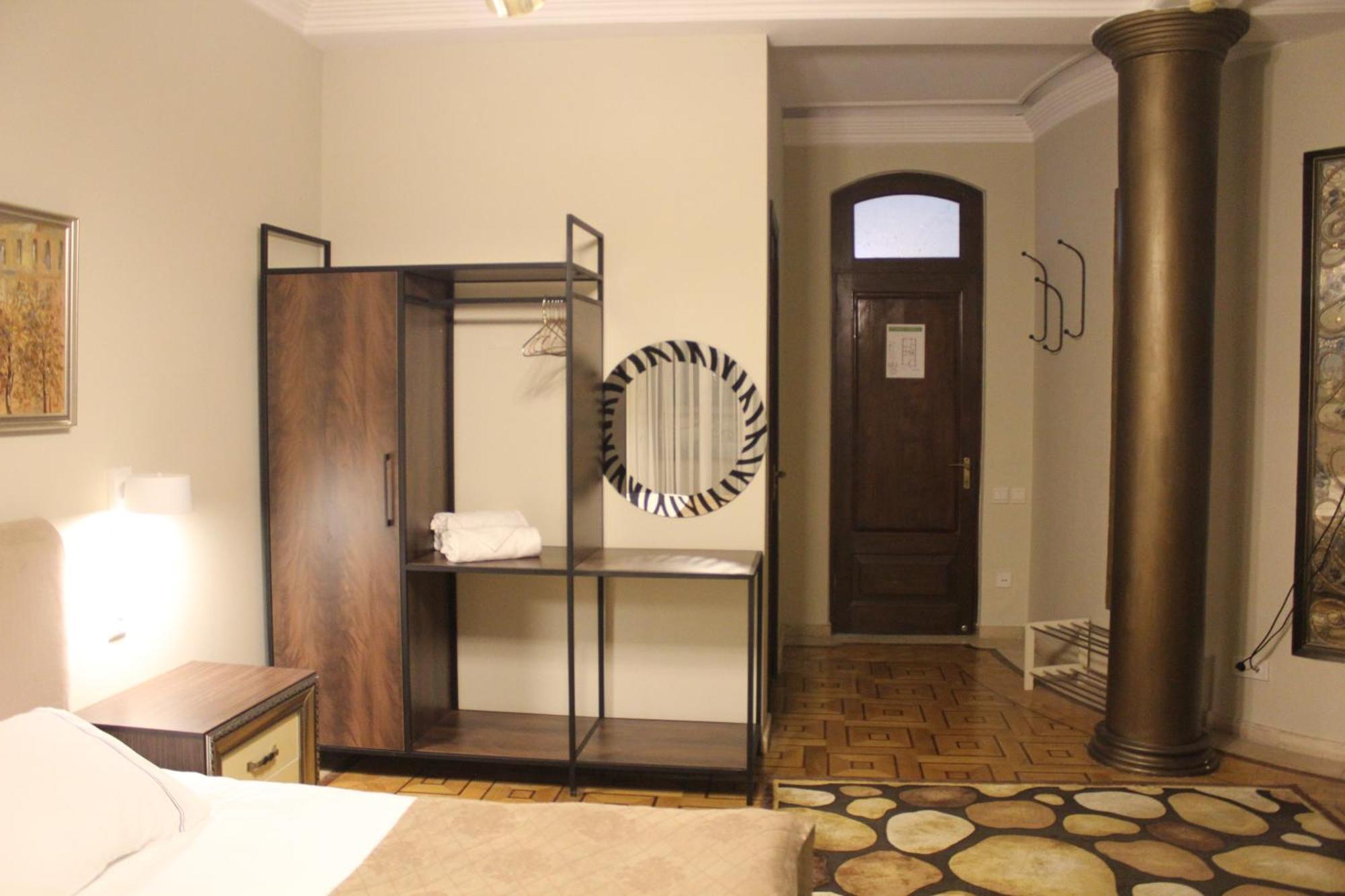Luxor Gardens Hotel Batumi Phòng bức ảnh