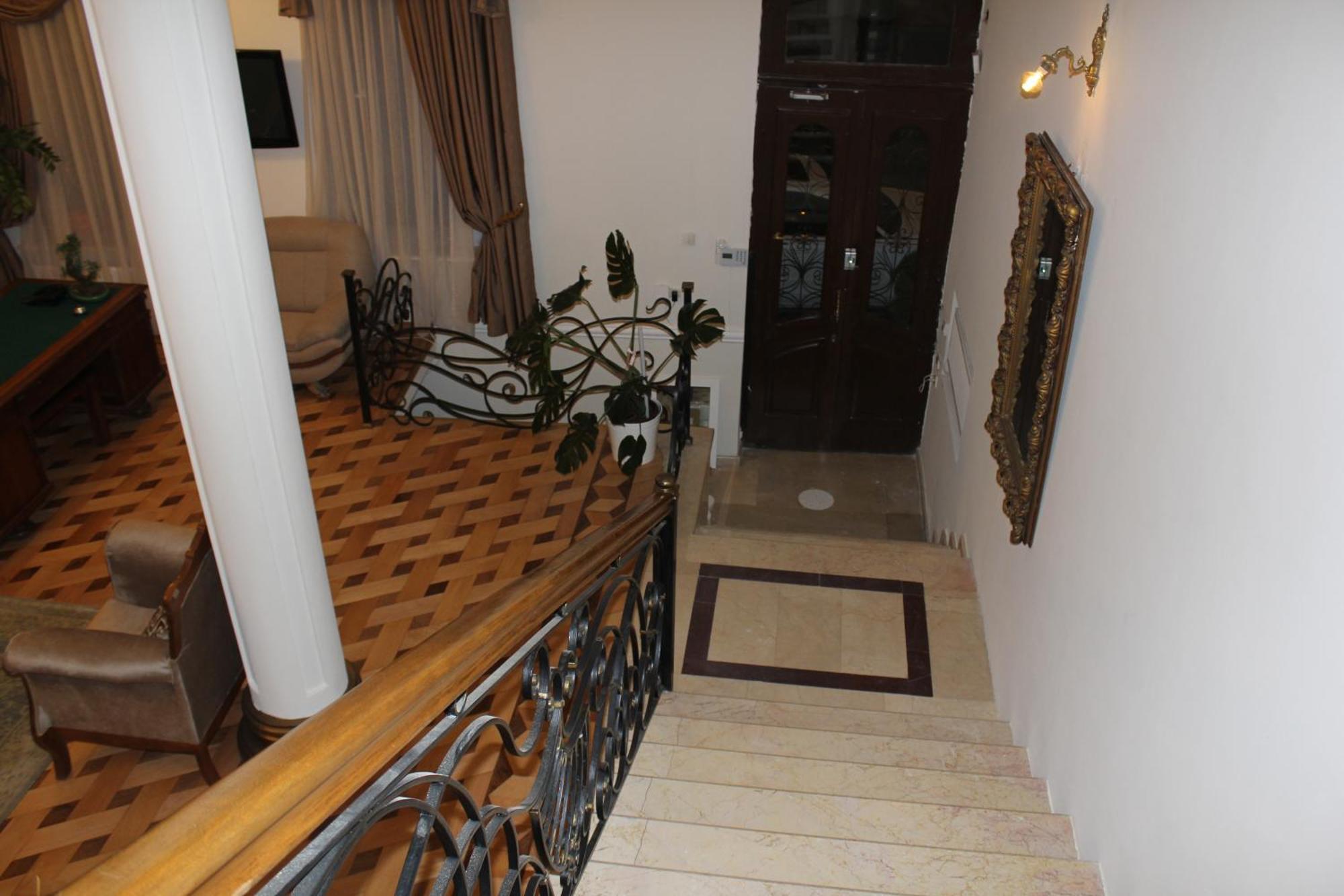 Luxor Gardens Hotel Batumi Ngoại thất bức ảnh