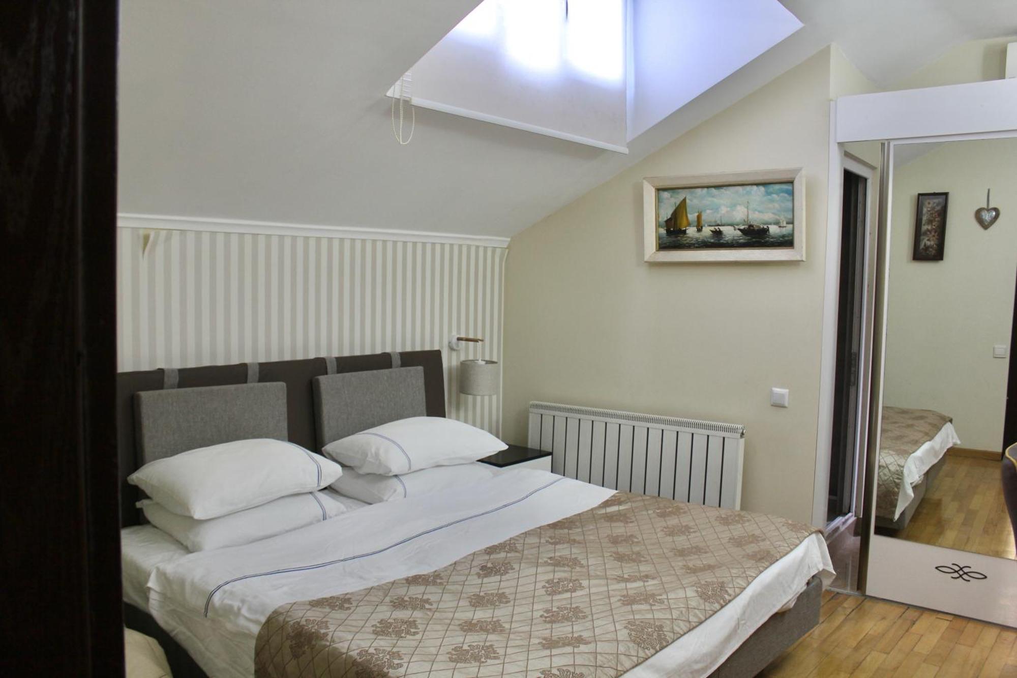 Luxor Gardens Hotel Batumi Phòng bức ảnh