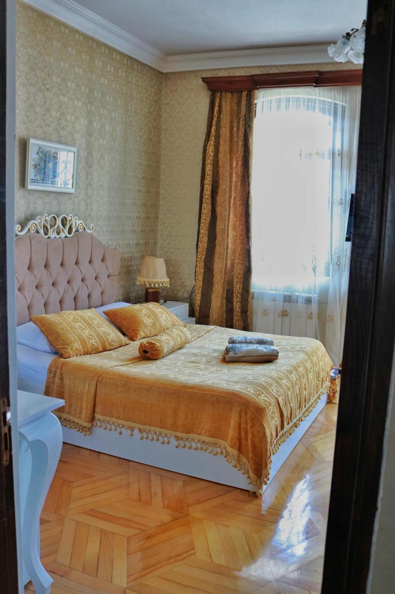 Luxor Gardens Hotel Batumi Ngoại thất bức ảnh
