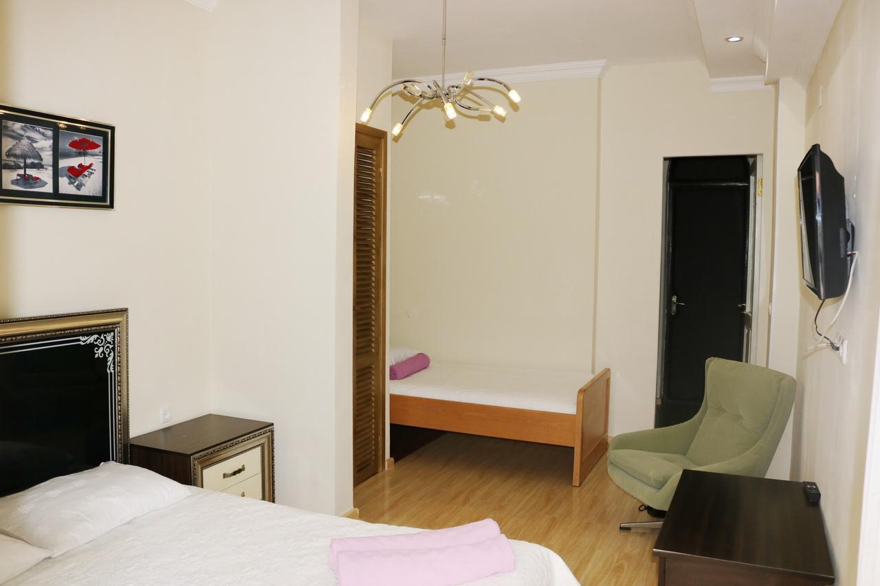 Luxor Gardens Hotel Batumi Ngoại thất bức ảnh