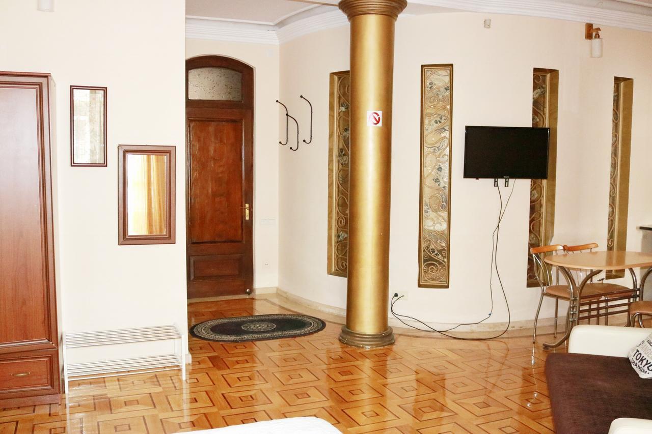 Luxor Gardens Hotel Batumi Ngoại thất bức ảnh