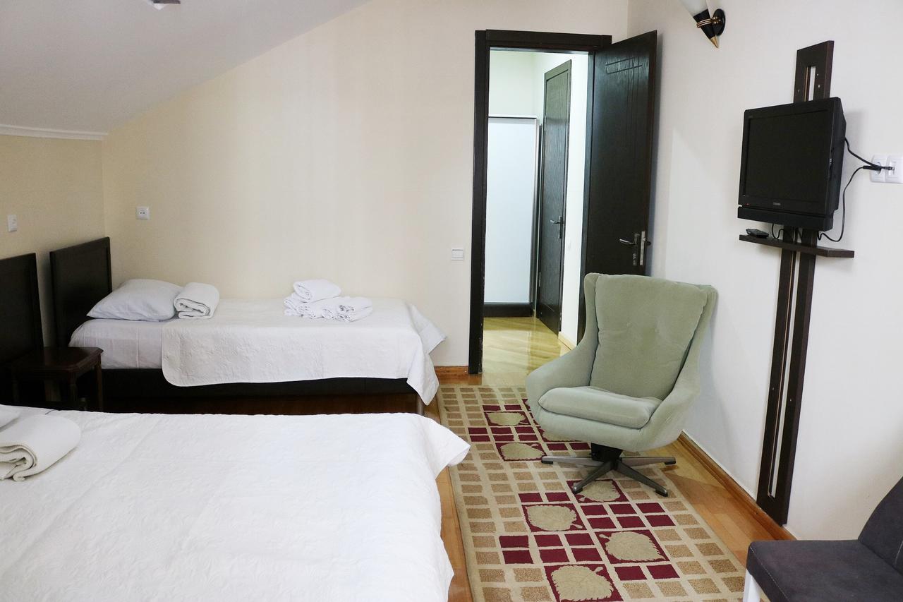 Luxor Gardens Hotel Batumi Ngoại thất bức ảnh