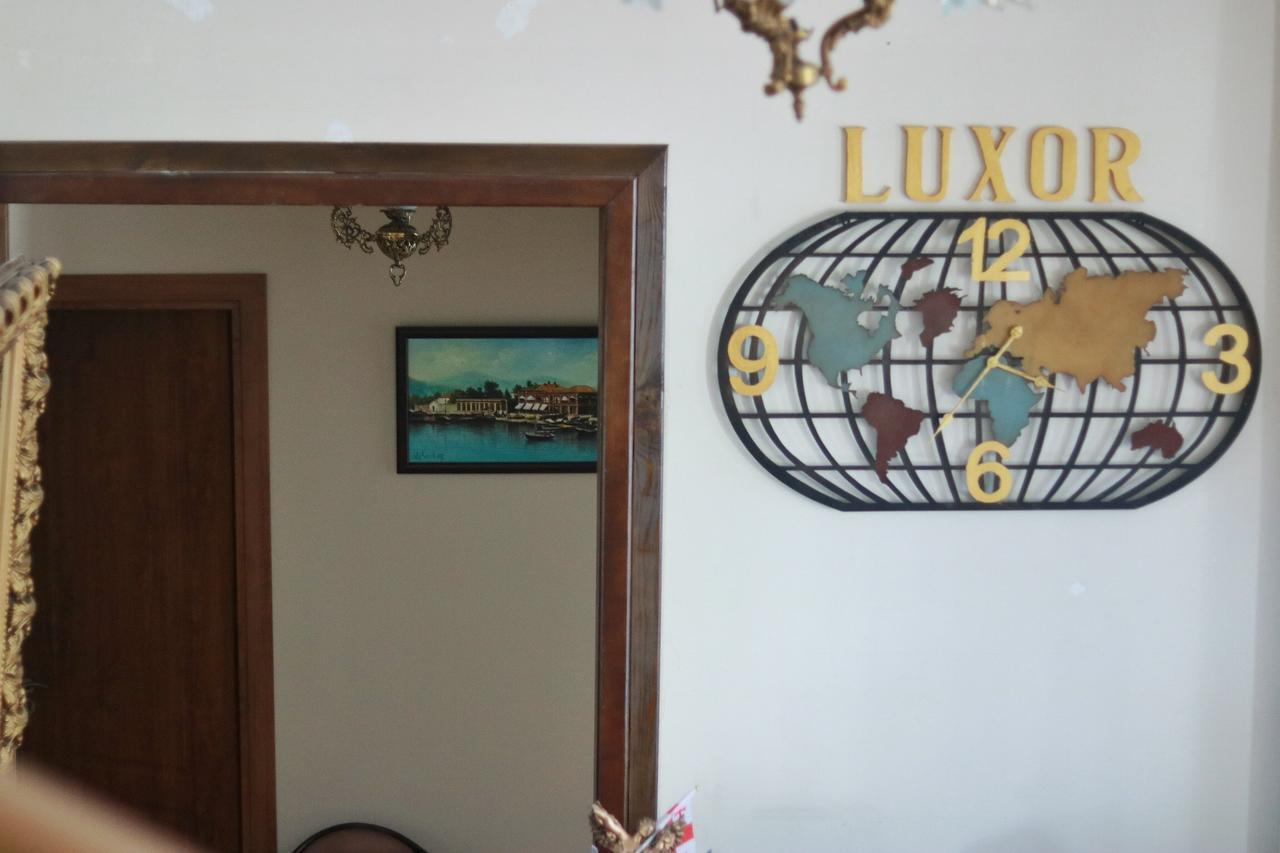 Luxor Gardens Hotel Batumi Ngoại thất bức ảnh